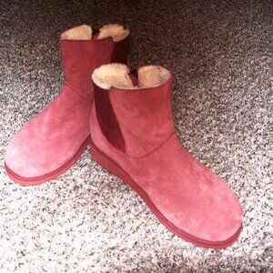 Bearpaw Suede Ankle Boots in Burgundy Size 7 Wide -Women-BearPaw  Booties